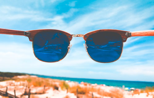 A l’approche de l’été 2020, les grandes tendances des lunettes de soleil vous sont dévoilées.