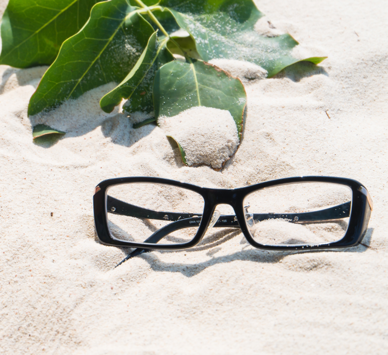 Les lunettes de vue pour la conduite de nuit - Optical Center